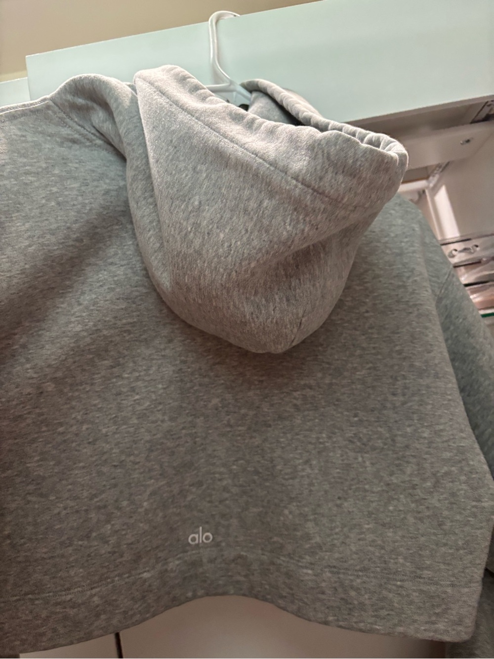 ALO Yoga Bae Hoodie Cropped Gray Hooded Sweatshirt - Picture 5 of 9